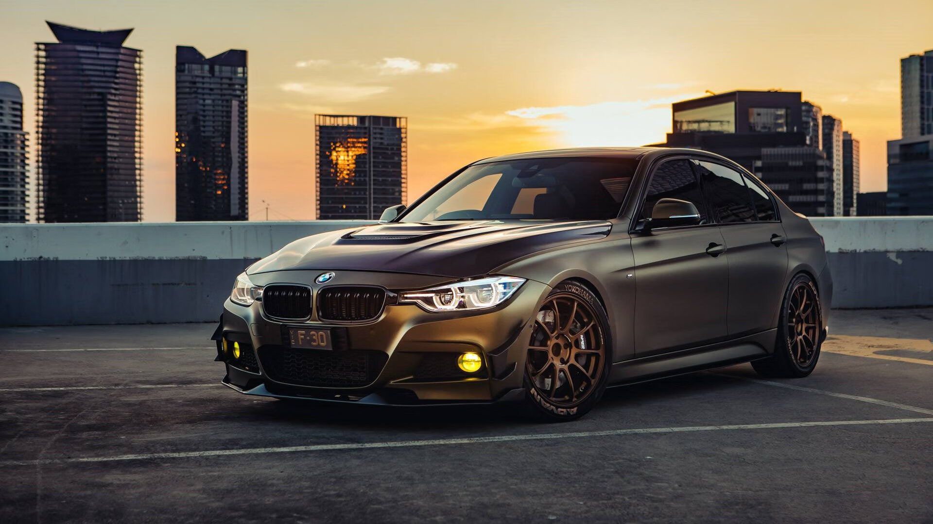 开云体育视频直播-战队比赛服全新升级设计融入城市元素，战队赛标志怎么装备