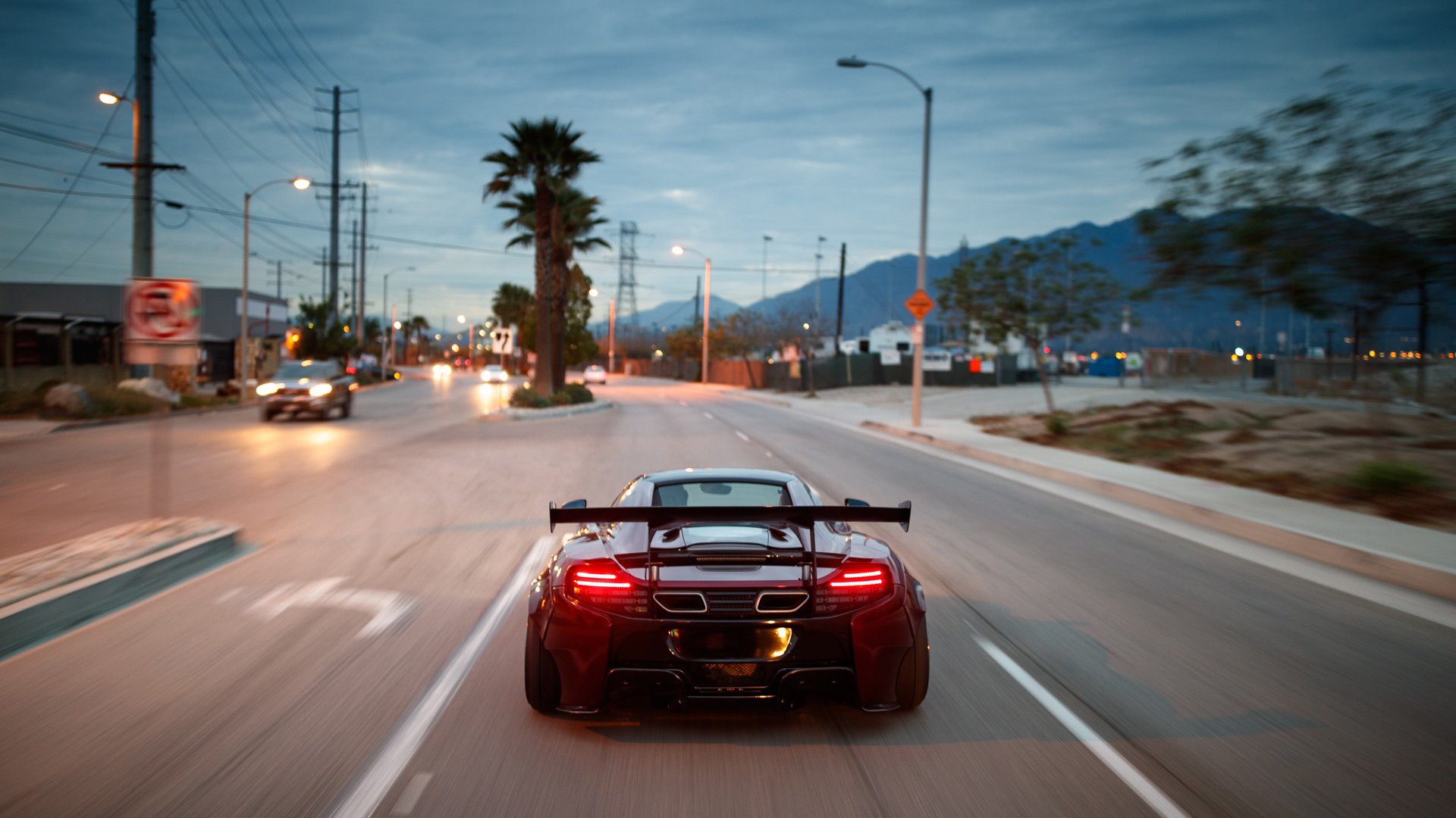 “尼古拉斯·桑特基的远射与精准控制，成就阿根廷美洲狮队的攻守平衡”